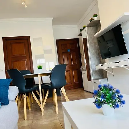 Apartamento Encantador Piso Frente A La Playa Málaga